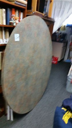 Formica table top only 59 inch in diameter