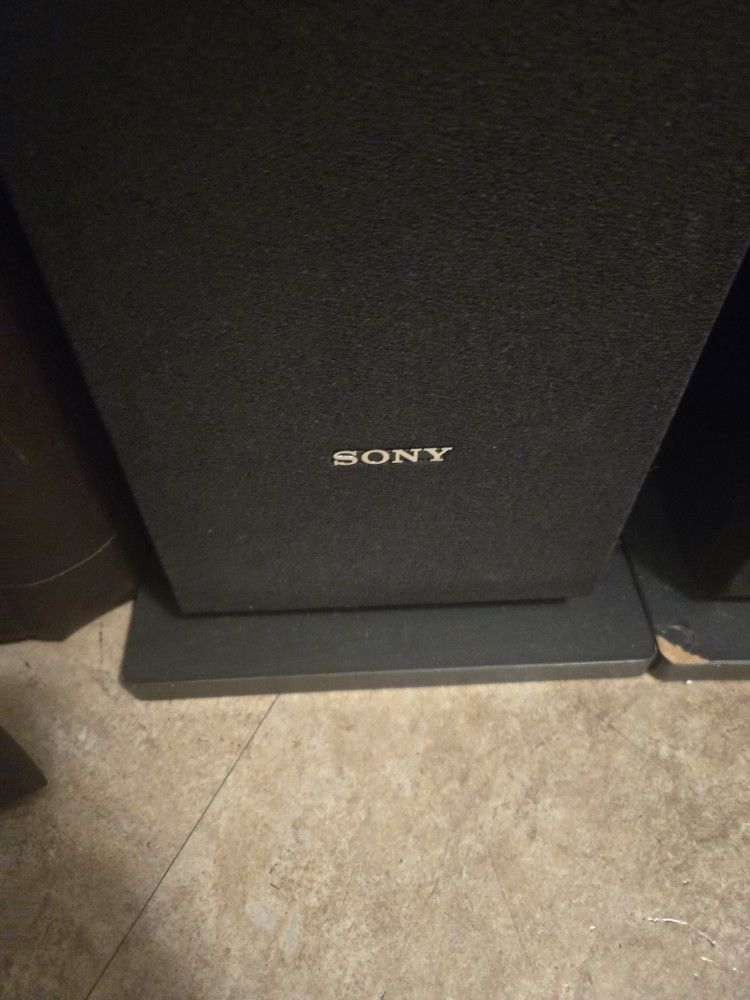  2 Sony  Speakers 3ft 2in  Tall 