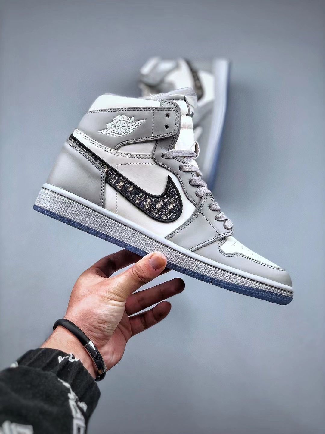Christian Dior Jordan Retro 1 (SLIGHTLY NEGOTIABLE) for Sale in Brooklyn, NY - OfferUp