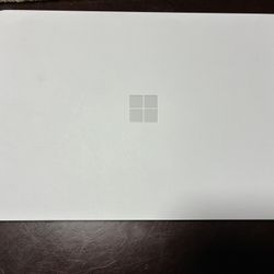 Surface SE Laptop