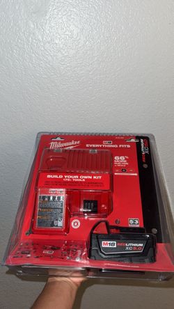 Milwaukee M18 Charger & Battery Set