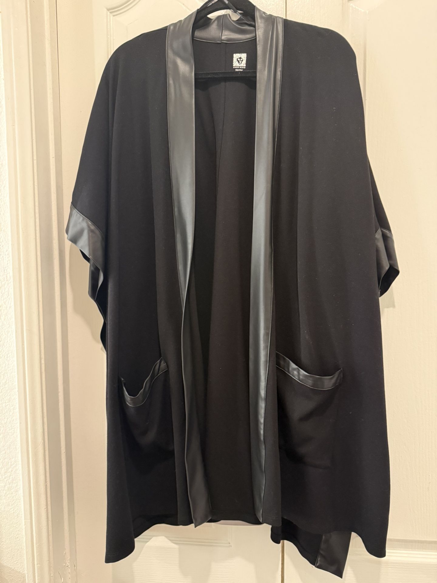 Plus Size 2XL/3XL Black Cardigan Gorgeous!