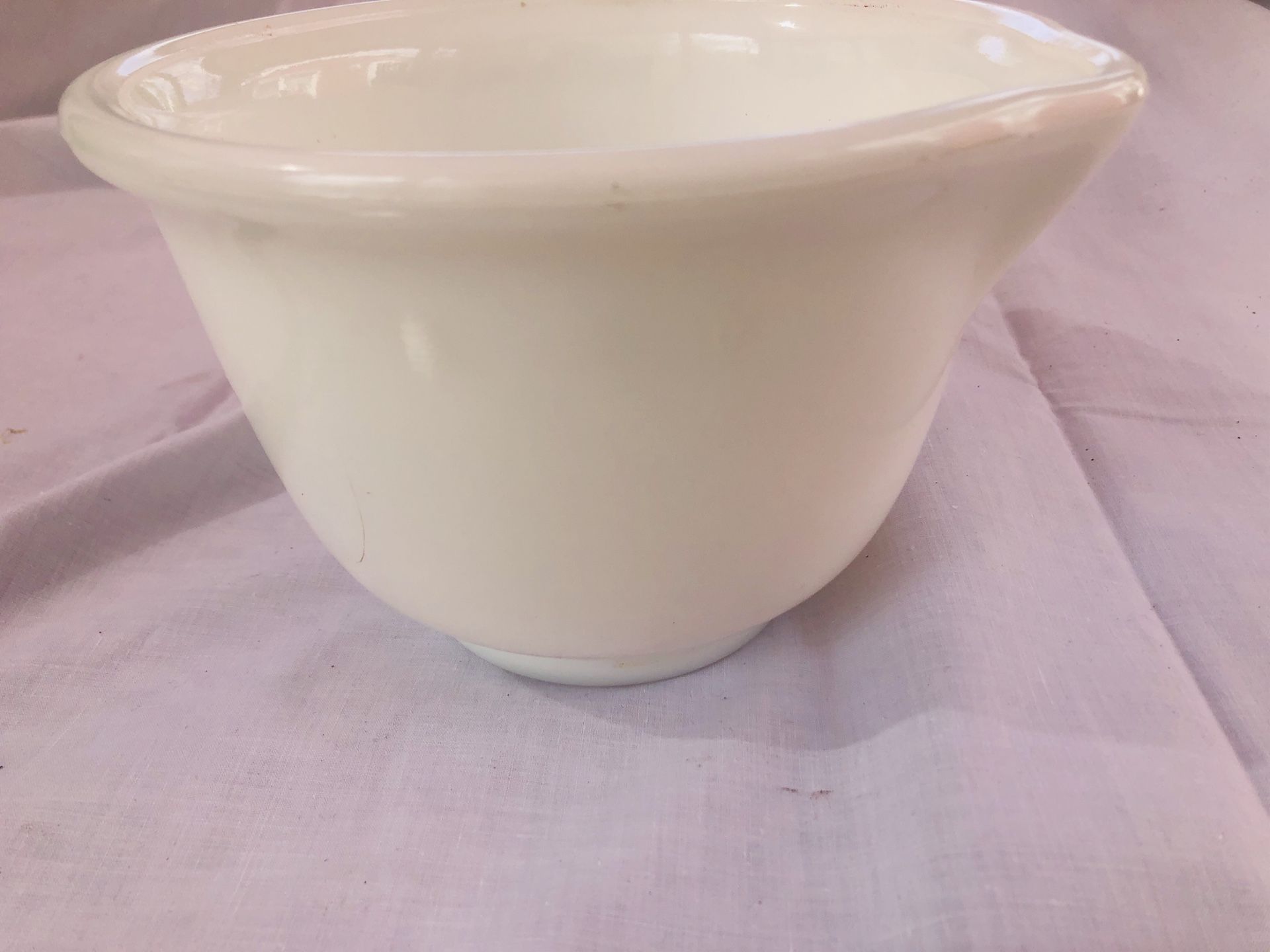 Antique Hamilton Beach Racine Wisconsin mixing bowl 12