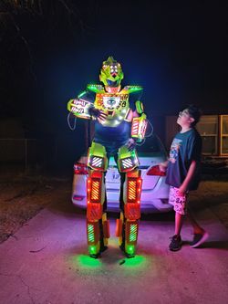 12ft Party Led Robot With Fireworks Attachment