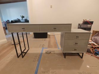 Vanity Desk Makeup Station