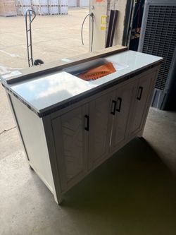 Coppermine 48 in. Single Sink Freestanding Light Oak Bath Vanity with White Engineered Stone