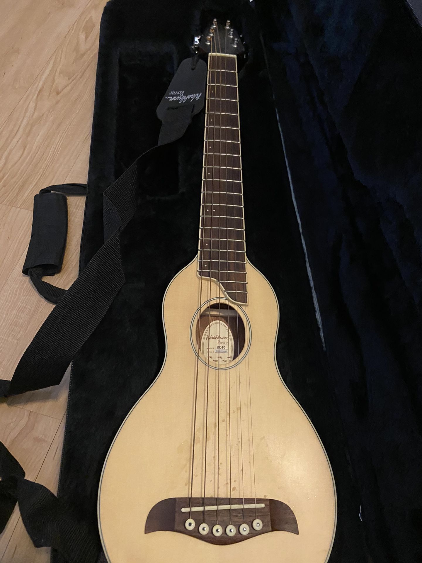 Washburn River Acoustic Travel Guitar