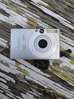 Canon PowerShot Sd1000 Digital Elph