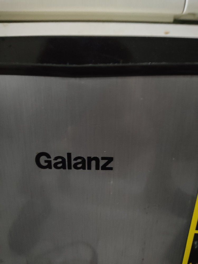 Mini Fridge Galanz