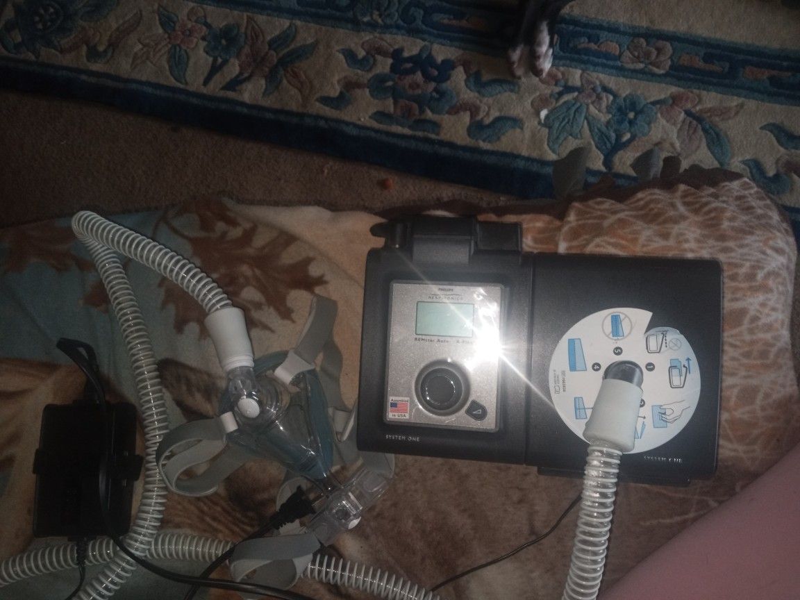 Respirator Machine Works Excellant Used Less Then 10 Times