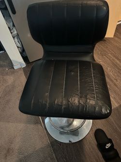 Free Bar Stool / Counter Height Chair
