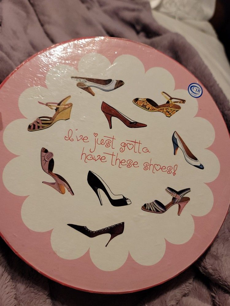 New Vintage Salad Diva Plates