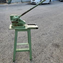 Whitney USA No 38 metal shear, 3/16" capacity. With Stand cutter blacksmith forge tool