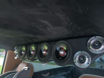 Speaker rack
