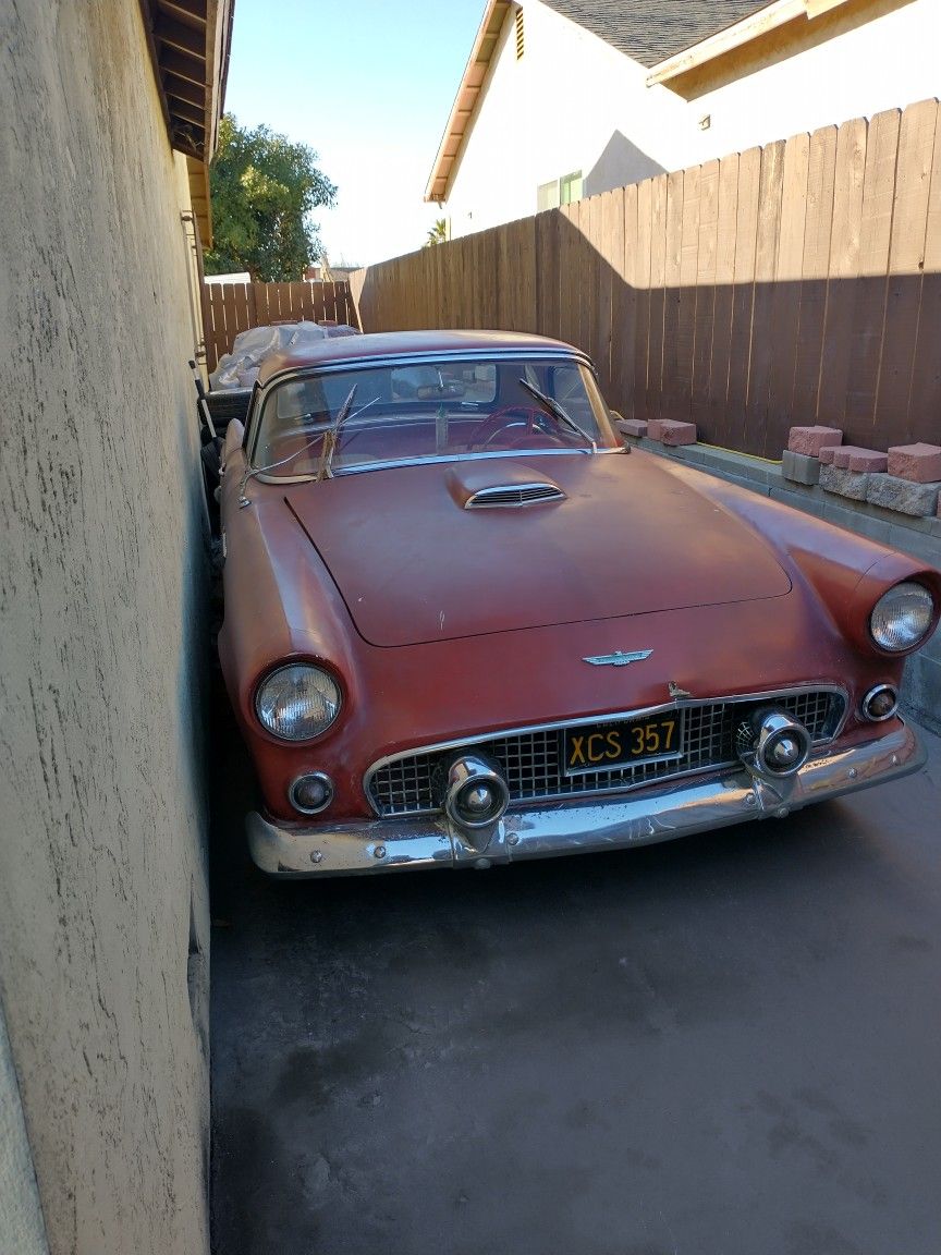 1956 Ford Thunderbird