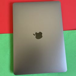 Apple MacBook Air 13 (2020 / M1 Chip) 8GB Ram 512GB SSD (Like New - 96 % Battery Health)