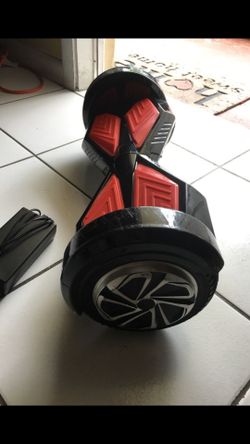 Hoverboard with built in blue tooth speaker and l.e.d lights