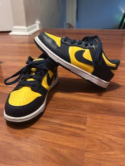 Navy blue, yellow, for only 30$ size 1/5
