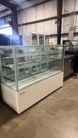 Refrigerated display case