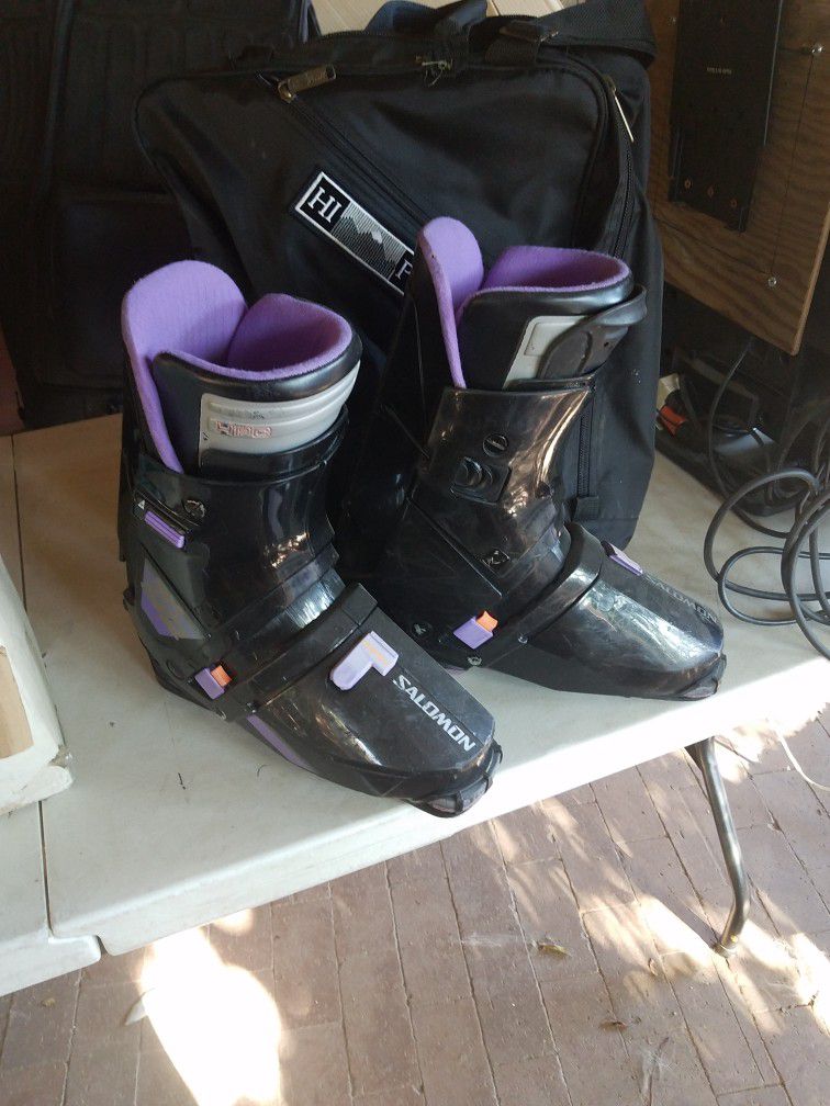Used Salomon SX 92 Ski Boots With Bag Size 11-12