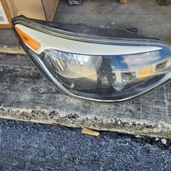 Kia Soul Headlight 