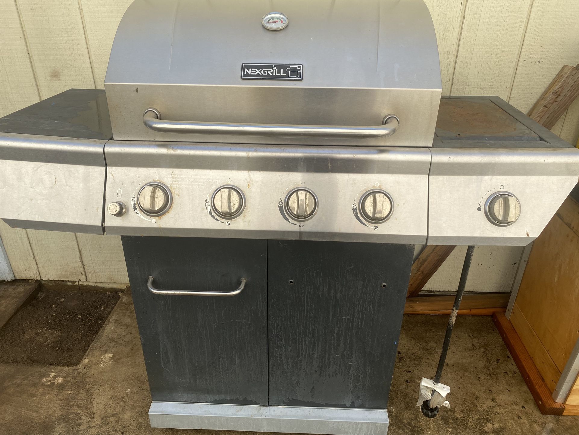 Nexgrill 4 Burner , Side Burner