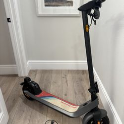 NIU KQI2 Pro Scooter