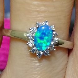 Beautiful 🤩🆕 Opal Halo 😇 Sterling Silver Ring Size 5! 💍