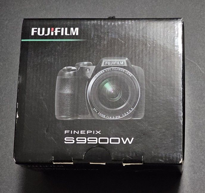 Fujifilm Finepix S9900W Digital Camera Bundle Fujinon EBC Lens 50X Zoom 16 MP Wifi