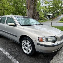 2004 Volvo V70