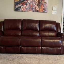 BEAUTIFUL RED ITALIAN LEATHER COUCH AND LOVESEAT SET!