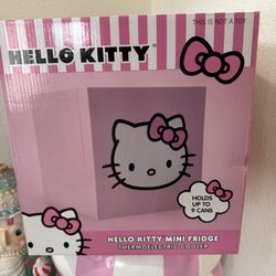 HELLO KITTY MINI FRIDGE 