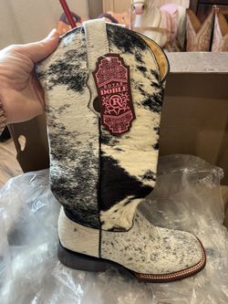 women’s boots