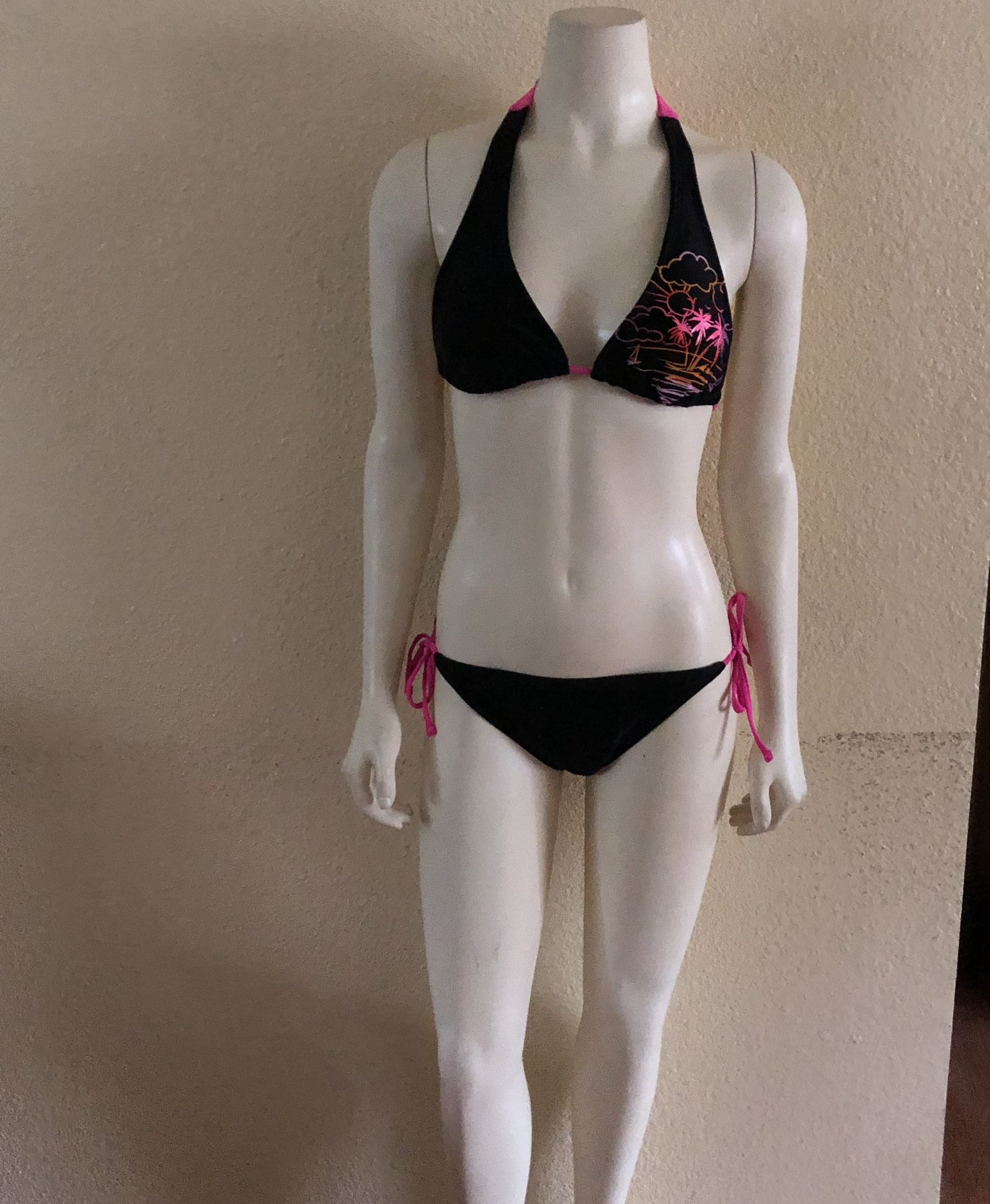 Black/Pink 2 pc Bikini Size Medium 