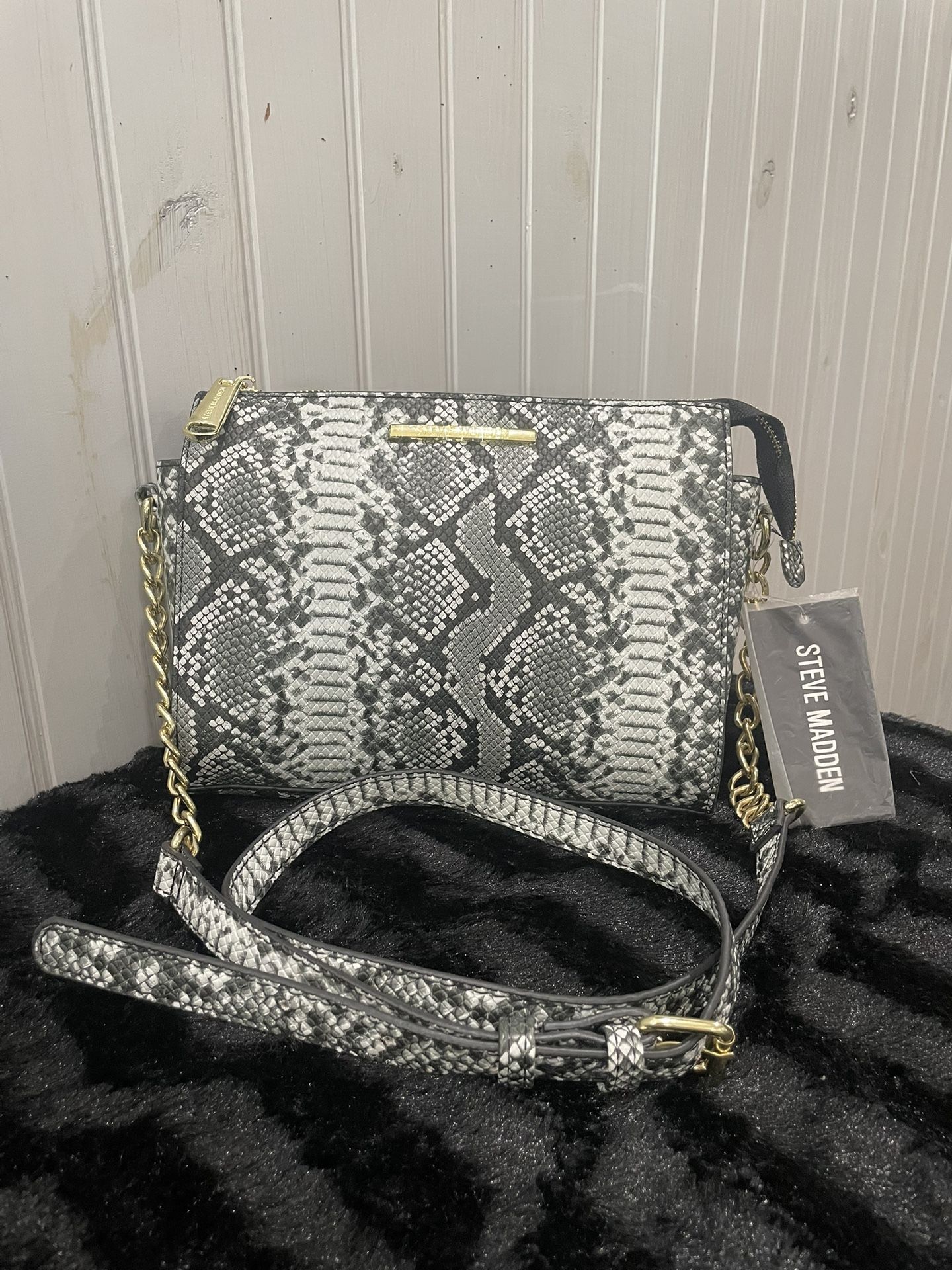 Steve Madden Black And White Crossbody Bag With Snakeskin Print