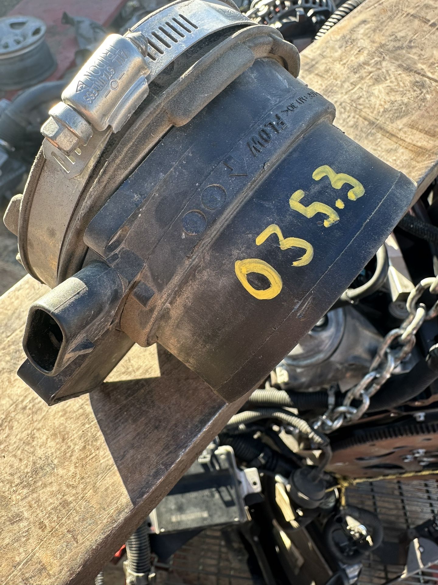 Silverado mass air flow sensor 5.3 4.8 Ls Sierra Tahoe Yukon 