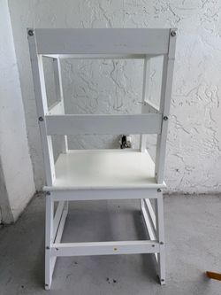 Toddler tower