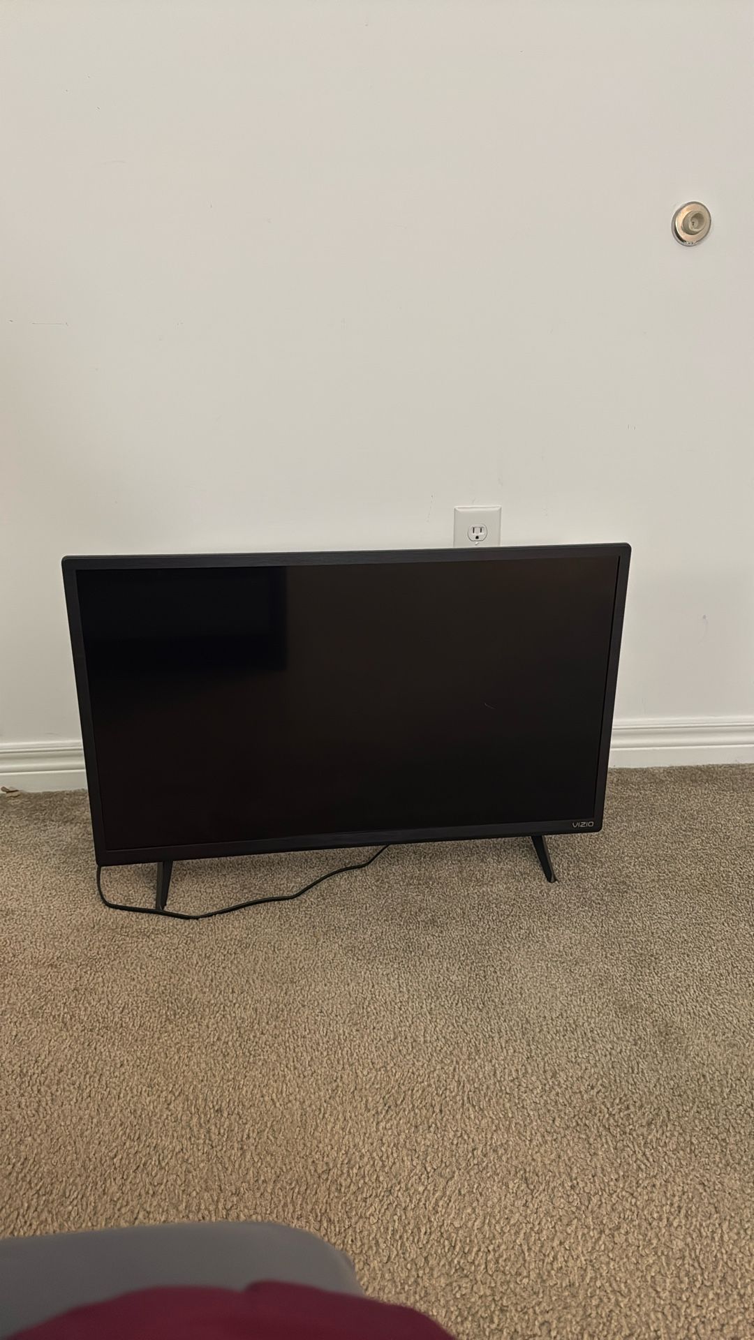 28 Inch Vizio Smart TV 