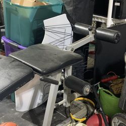 Leg curl Machine