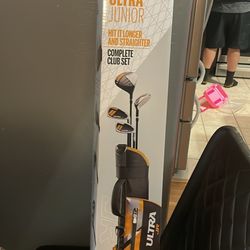 Wilson Juniors Ultra BLK Medium Golf Club Kids