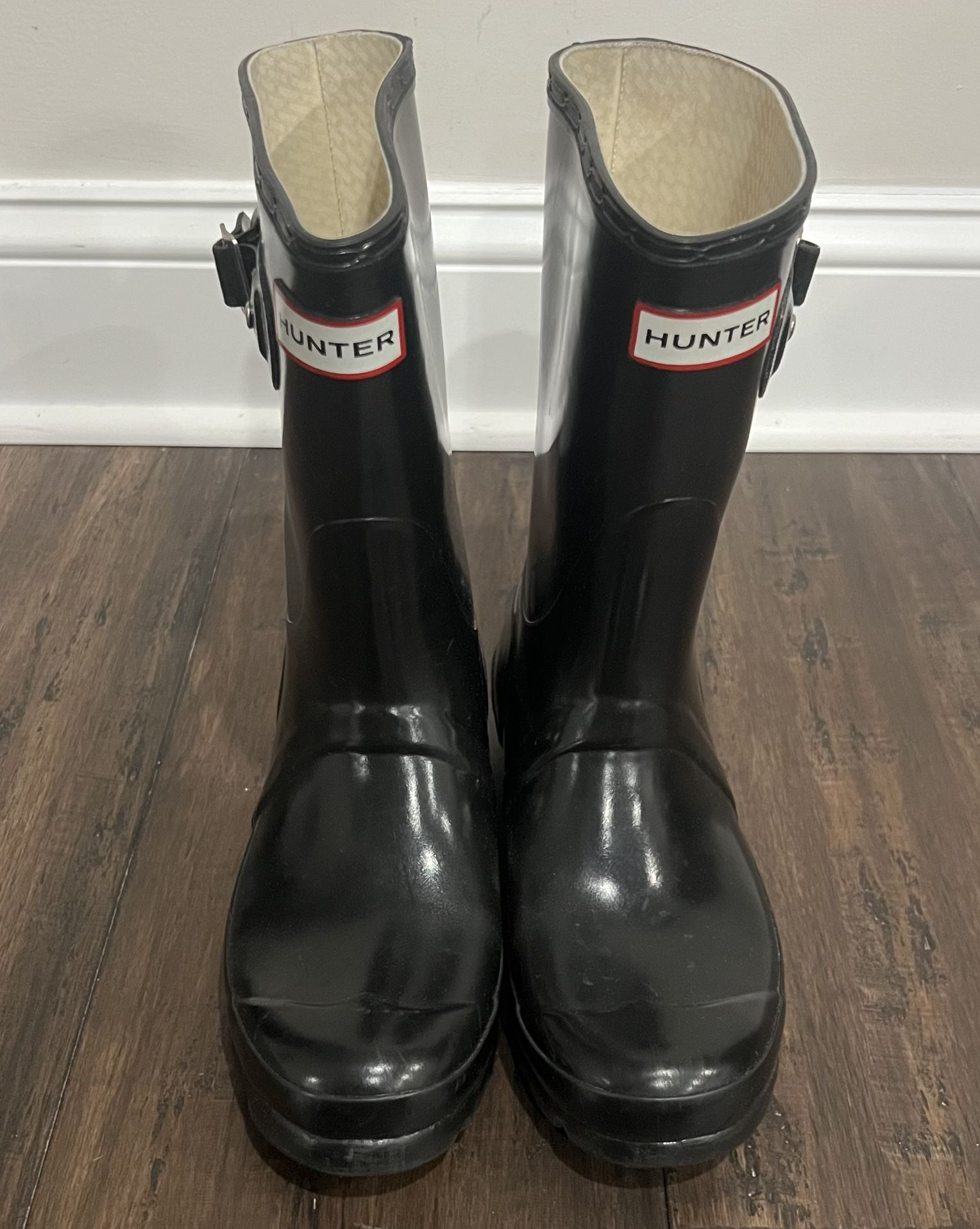 Hunter Women's Original Short Gloss Rain Boot Size US 5M/6F - Black
