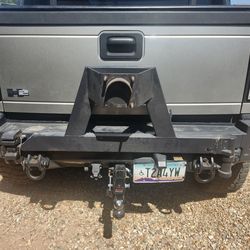 03-09 Hummer H2  Black Steel Rear Spare Tire Carrier Assembly OEM Factory