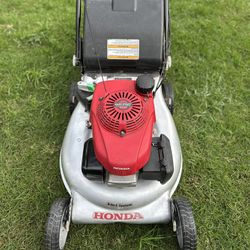 Lawnmower Honda HRR216 Gas Lawn Mower