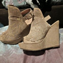 Women's Heels Size 9
