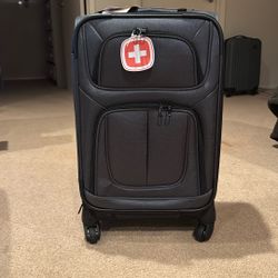 21” Spinner Swiss gear Luggage