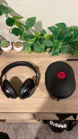 Beat studio 3s Noise cancelling headphones