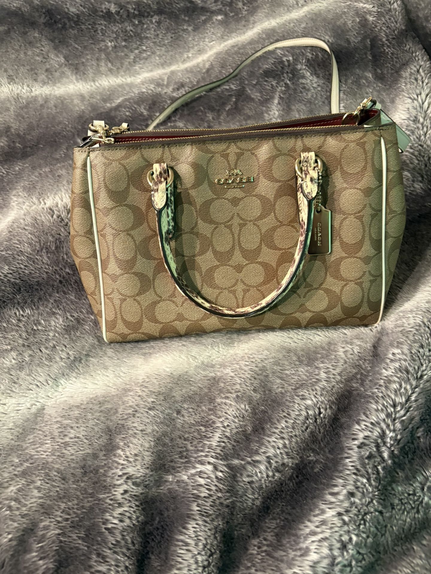 Coach Surrey Caryall Hand Bag
