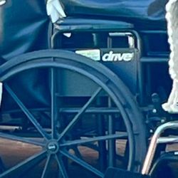 Vendo Sillas De Ruedas A Buen Precio 