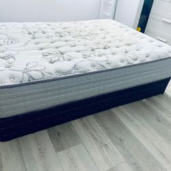 Full Size Mattress + Box Spring
