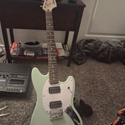 FENDER MUSTANG 